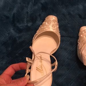 Michaelangelo Vanessa Bride shoes. Size 5